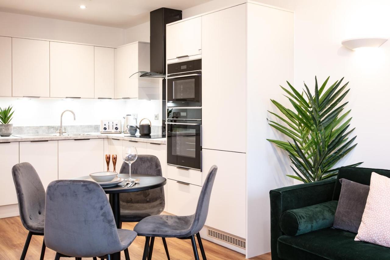 City Centre - Free Parking - Stylish 2 Bedroom Apartment Bristol Exterior foto